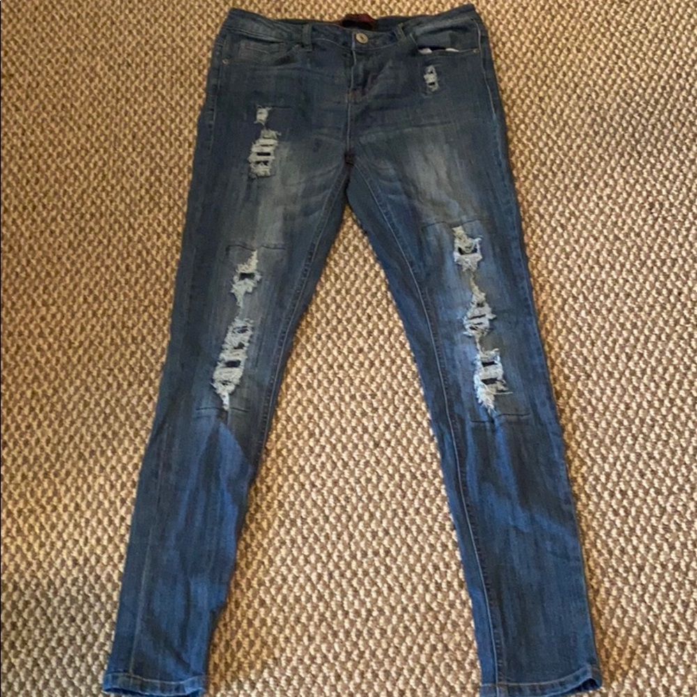 No boundaries destroyed skinny jeans size 11